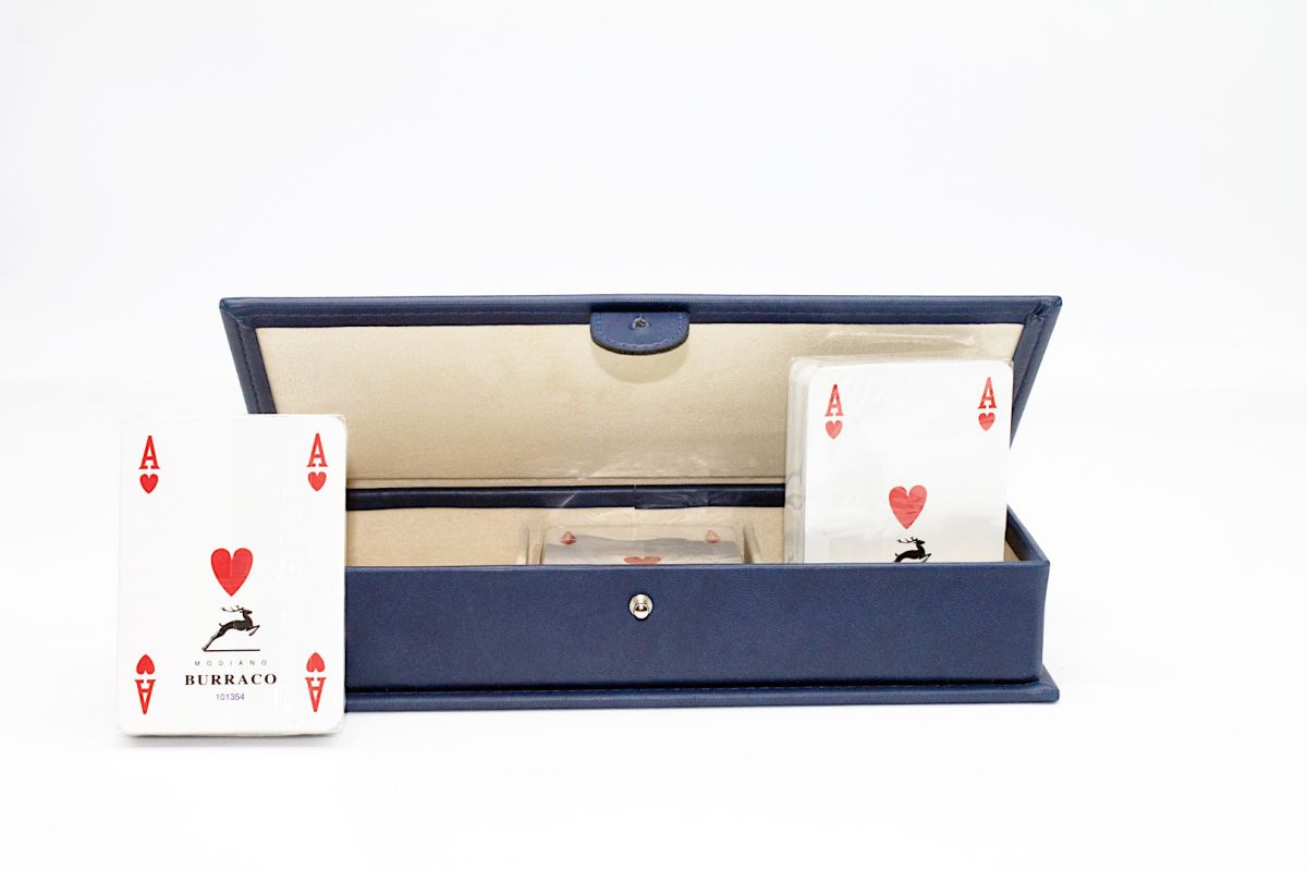 Set da gioco con carte e fiches