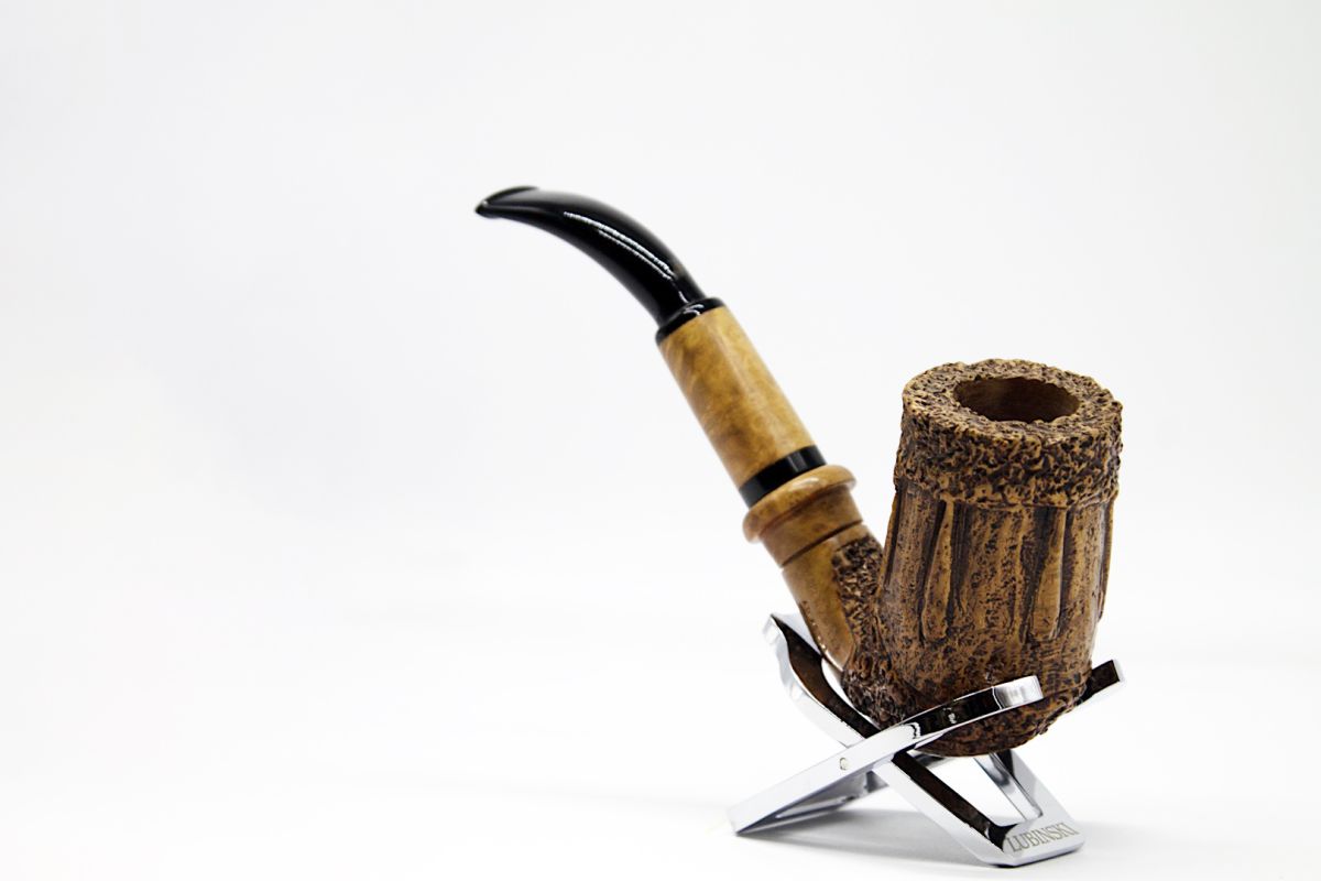 Pipe in radica
